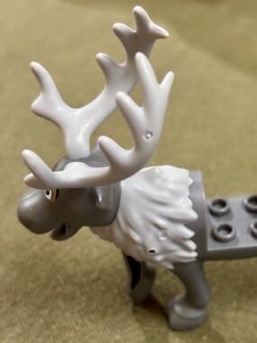 LEGO FROZEN "Sven" Reindeer (Molded Light Bluish Gray Flexible Rubber Antlers)